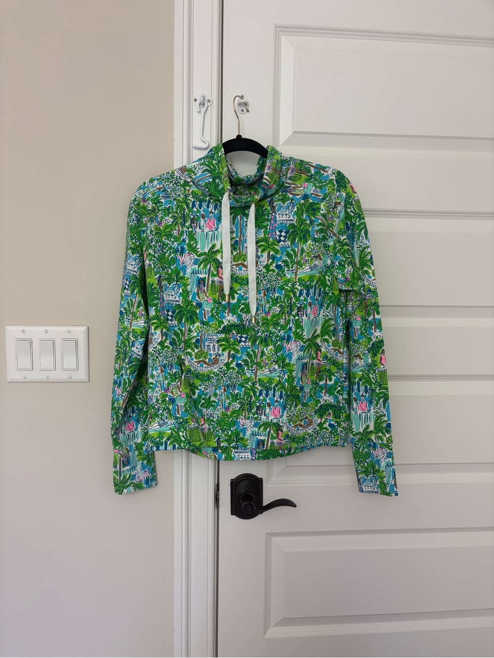 Lilly Pulitzer - Tropical Print Women's Pullover Hoodie - Green